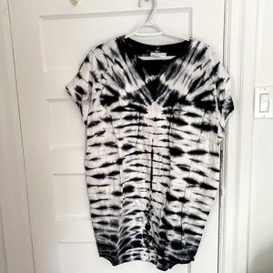 Tie dye t-shirt dress in navy and white S/M